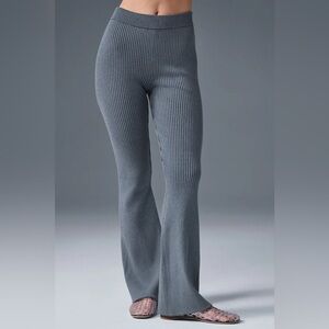 grey ribbed alo pants